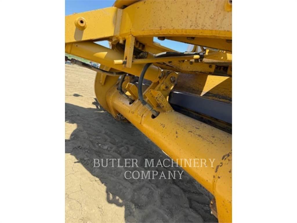 CAT 140M Graders
