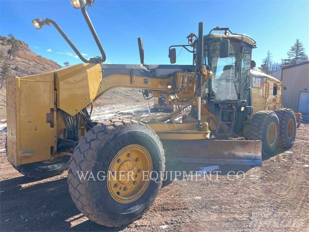 CAT 140M2 AWD Graders