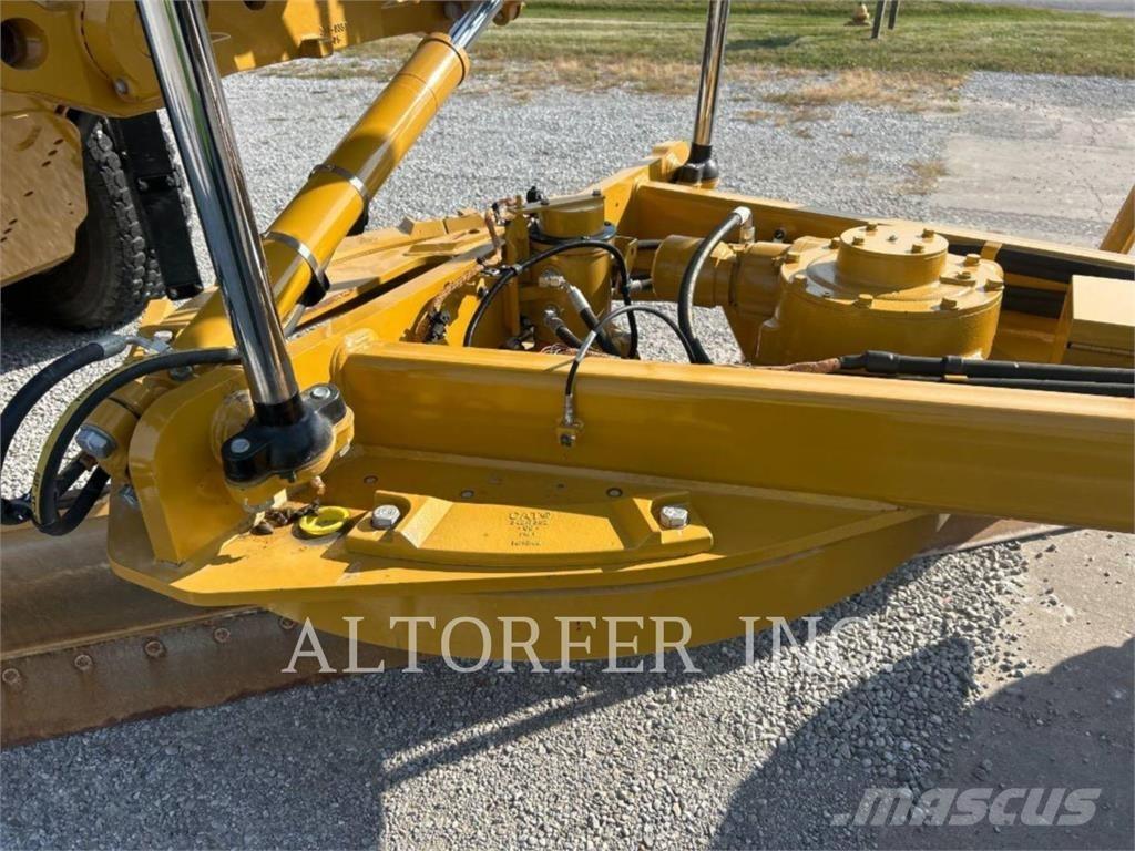 CAT 150-15AWD Graders