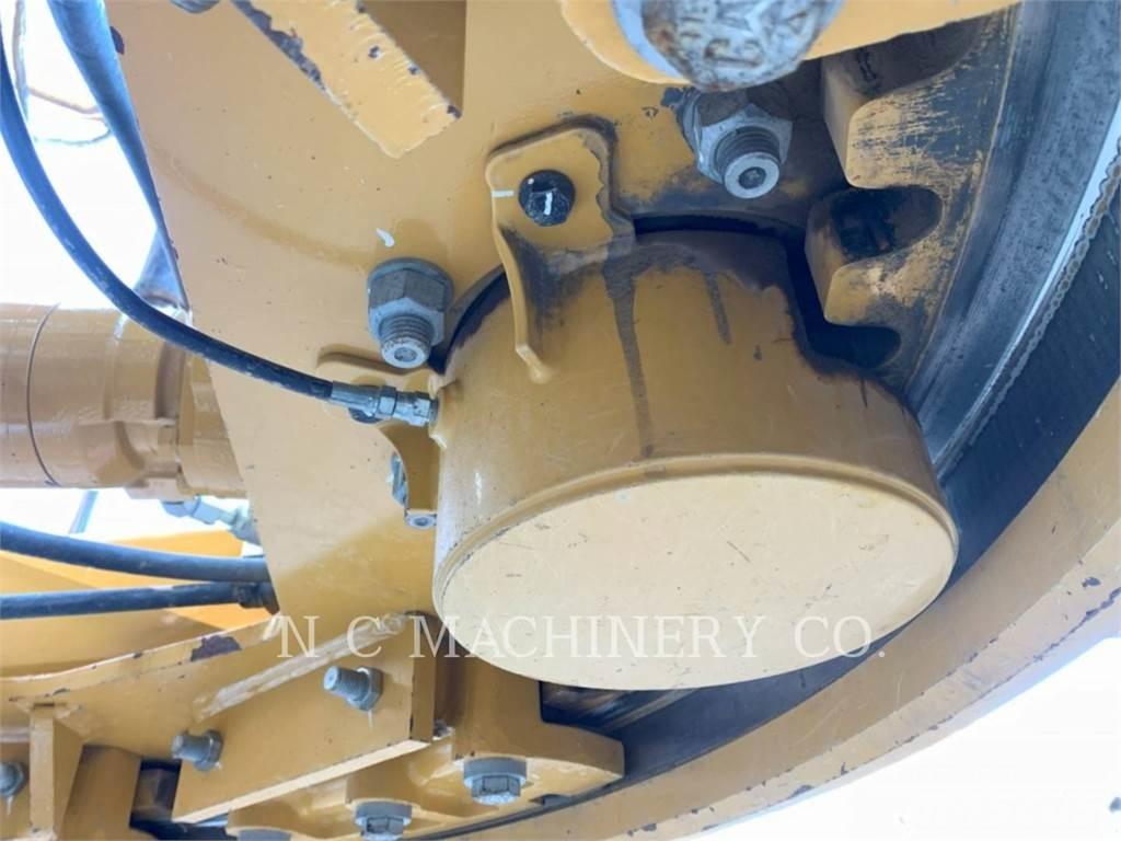 CAT 150-15AWD Graders