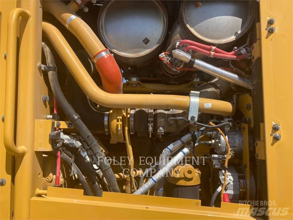 CAT 150-15AWI Graders