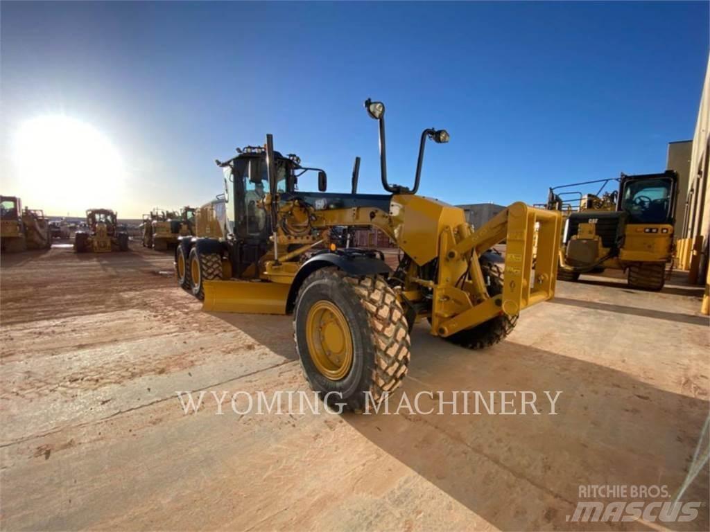 CAT 150 AWD Graders