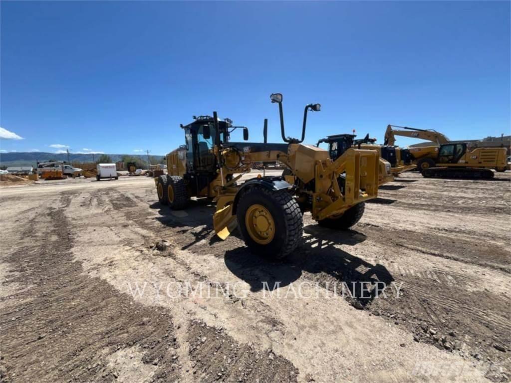 CAT 150 AWD Graders