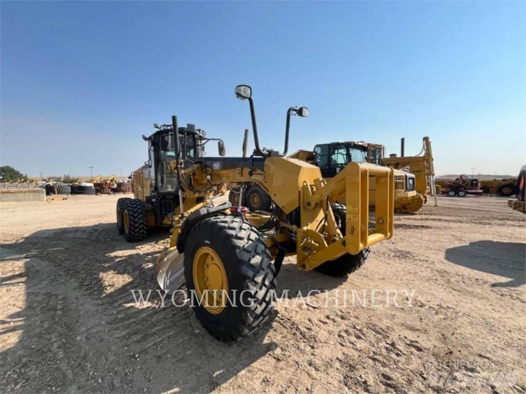 CAT 150 AWD Graders