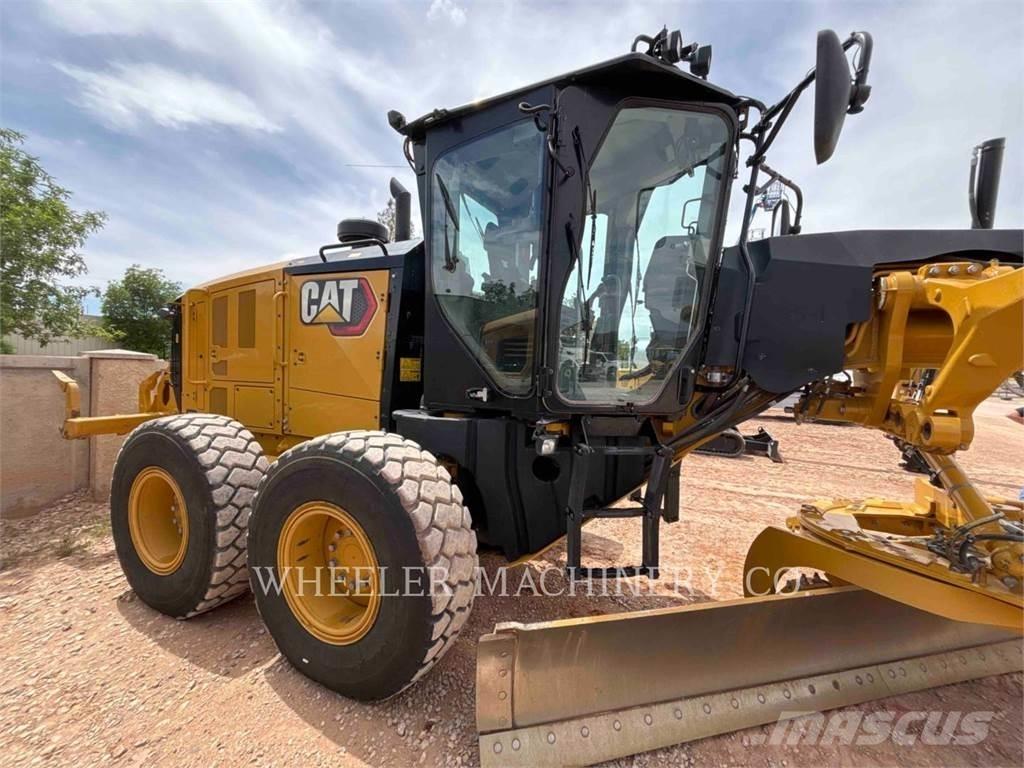 CAT 150 AWD Graders