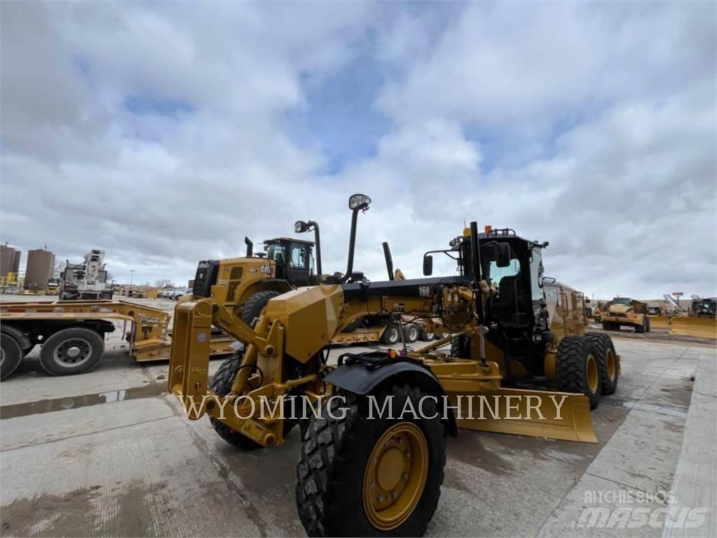 CAT 160 AWD Graders