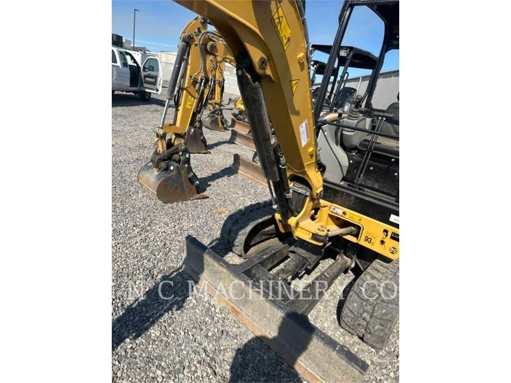 CAT 2.7DCRCN Rupsgraafmachines