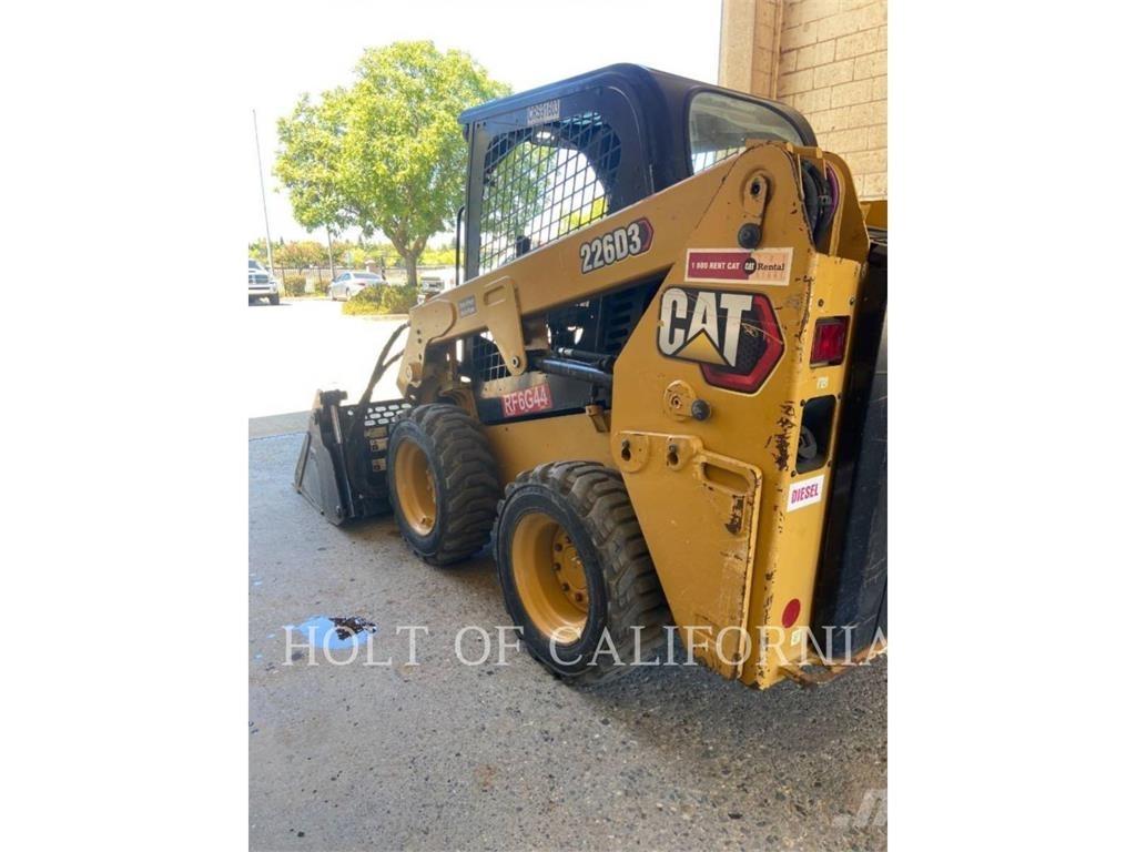 CAT 226 HF Schrankladers