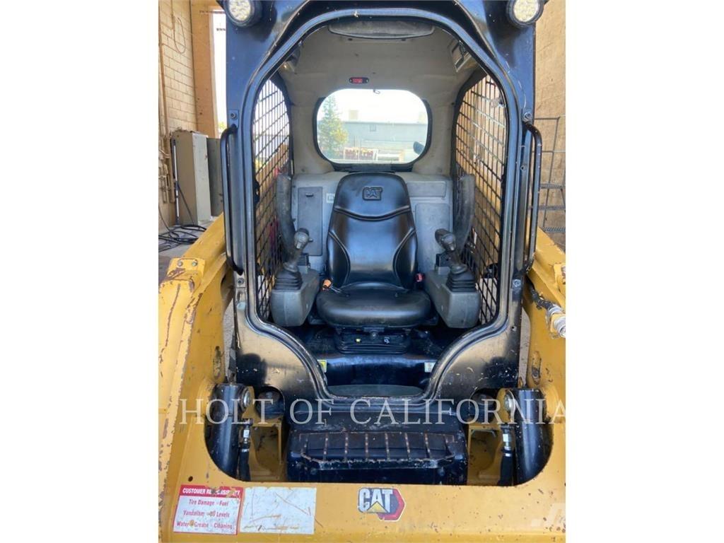 CAT 226 HF Schrankladers