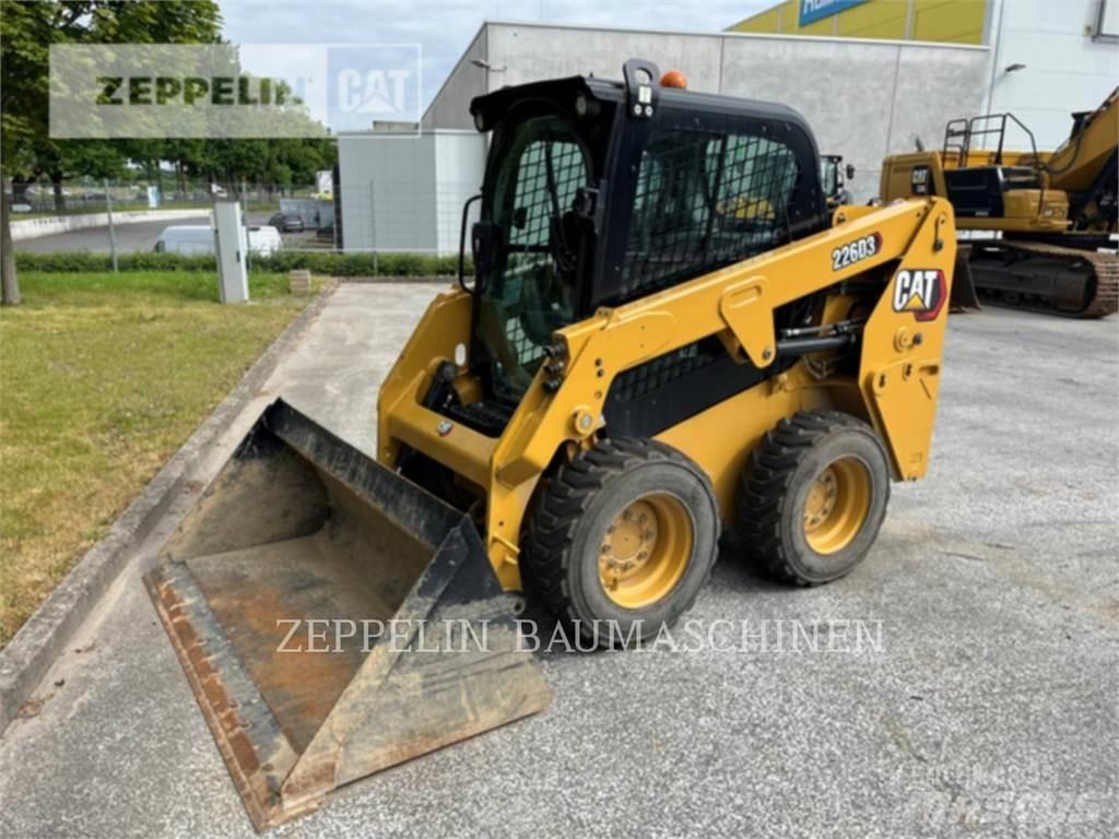 CAT 226D Schrankladers
