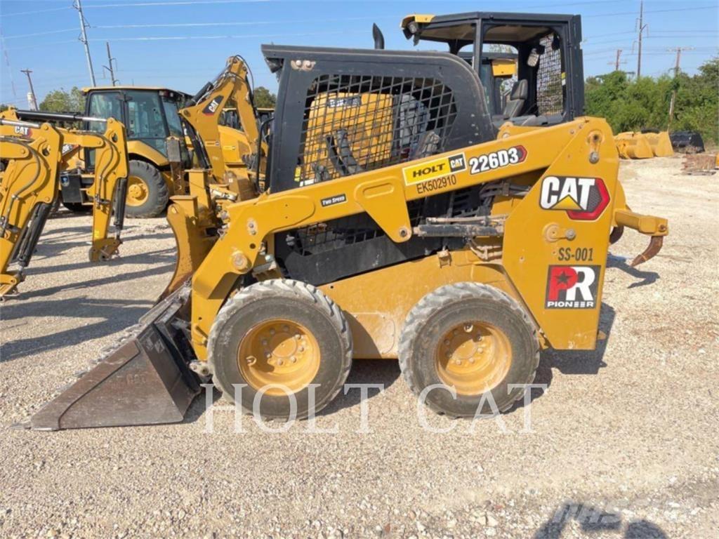 CAT 226D Schrankladers