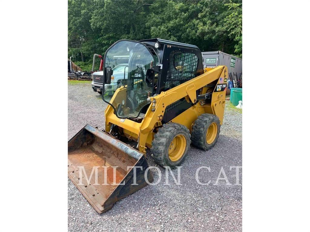 CAT 226D Schrankladers