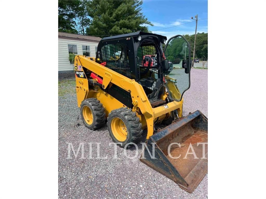 CAT 226D Schrankladers