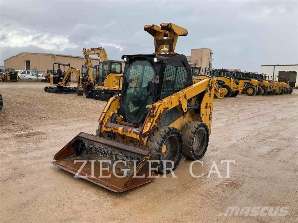 CAT 226D Schrankladers