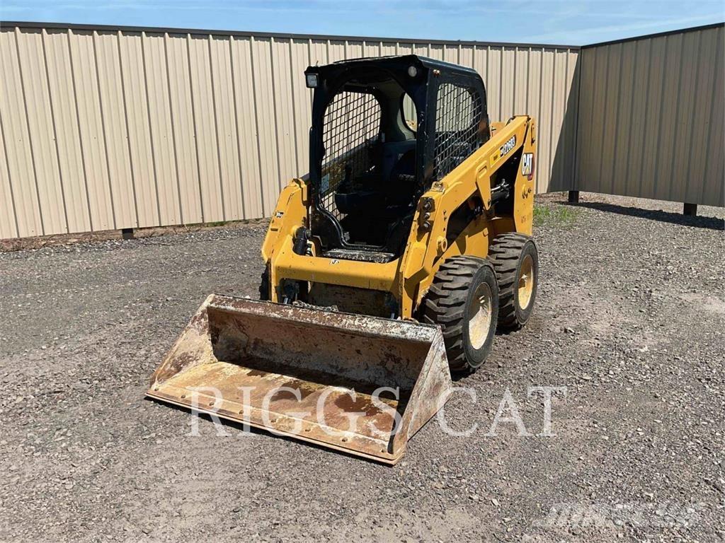 CAT 226D Schrankladers