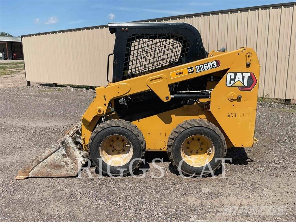 CAT 226D Schrankladers