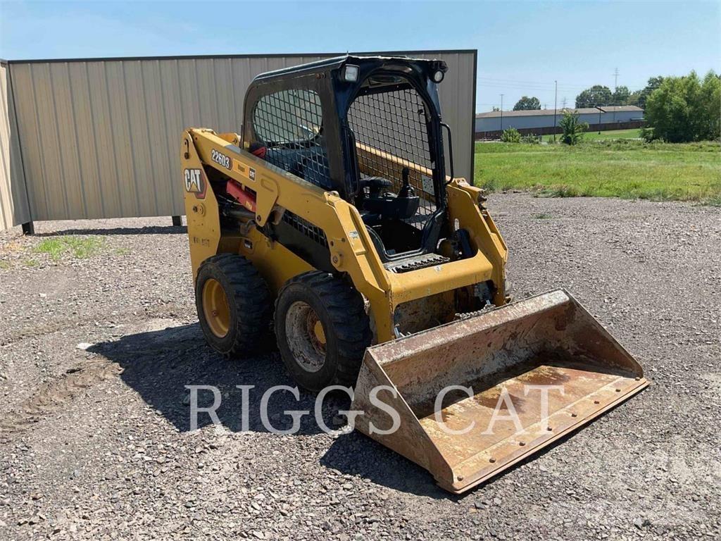 CAT 226D Schrankladers