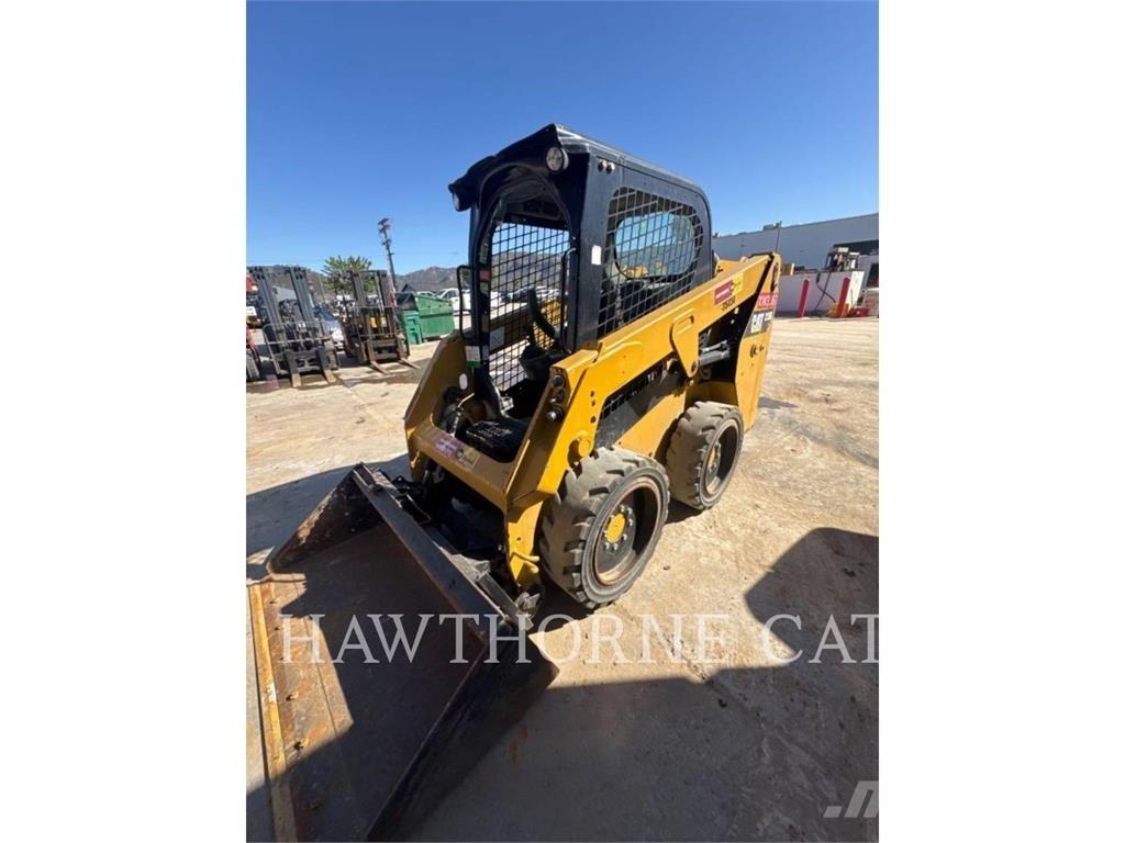 CAT 226D Schrankladers
