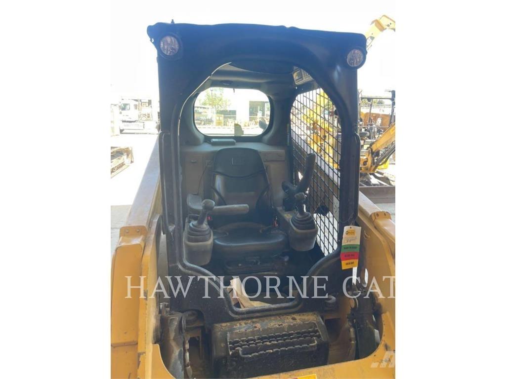 CAT 226D Schrankladers