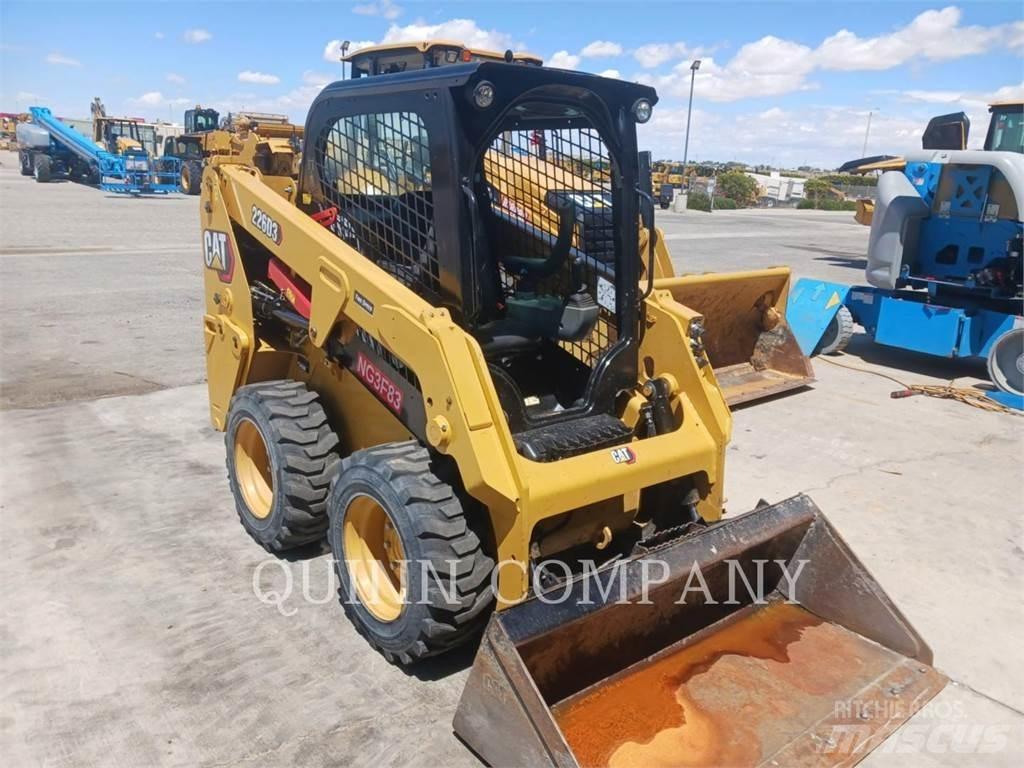 CAT 226D3 Schrankladers