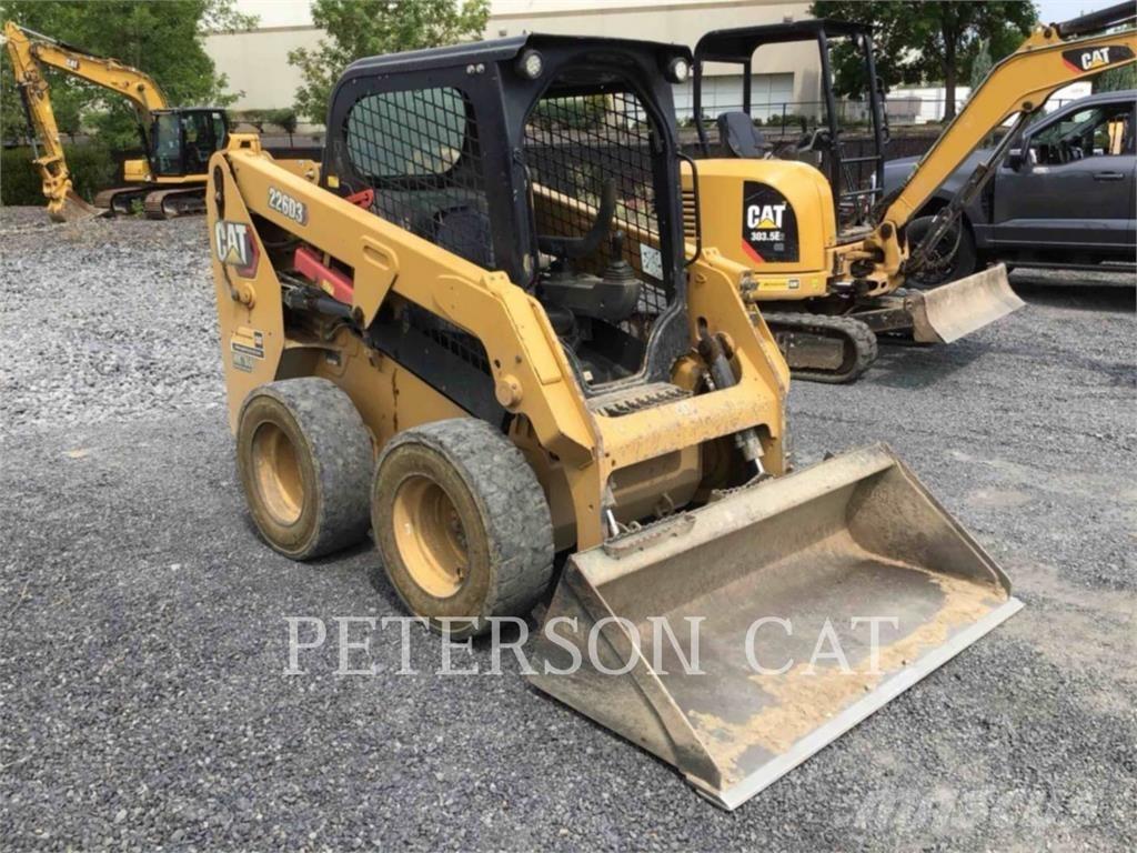 CAT 226D3 Schrankladers