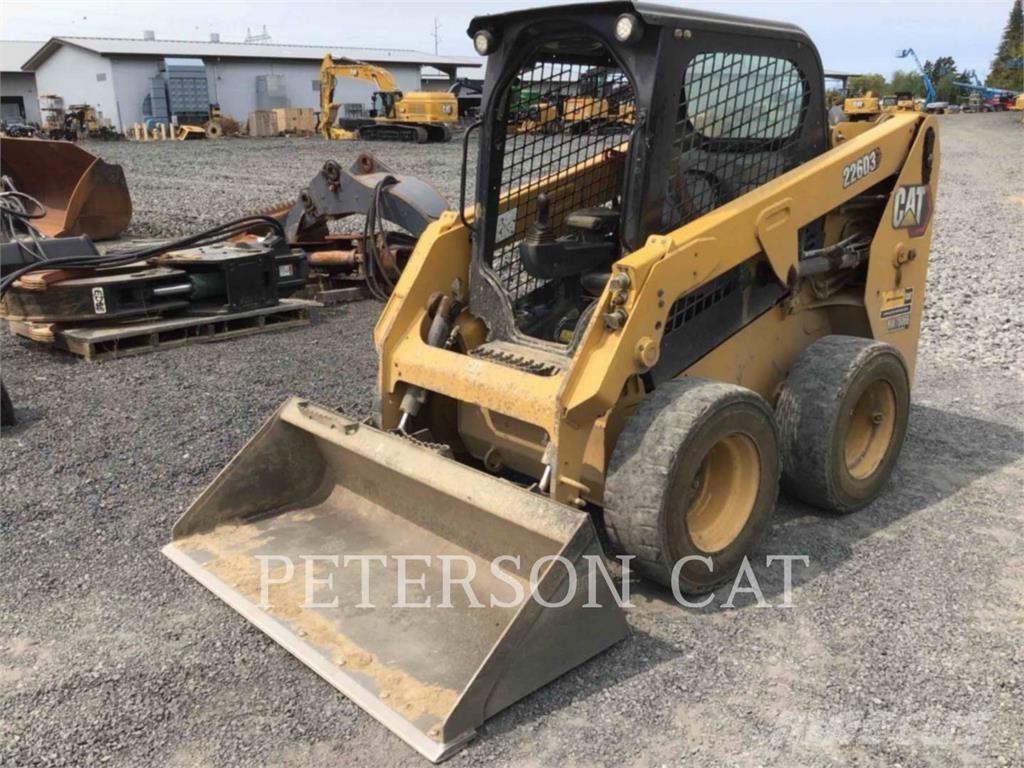 CAT 226D3 Schrankladers