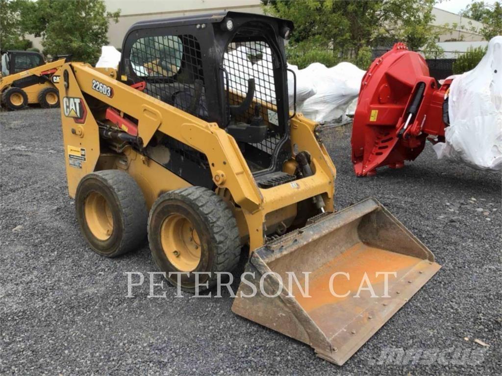 CAT 226D3 Schrankladers