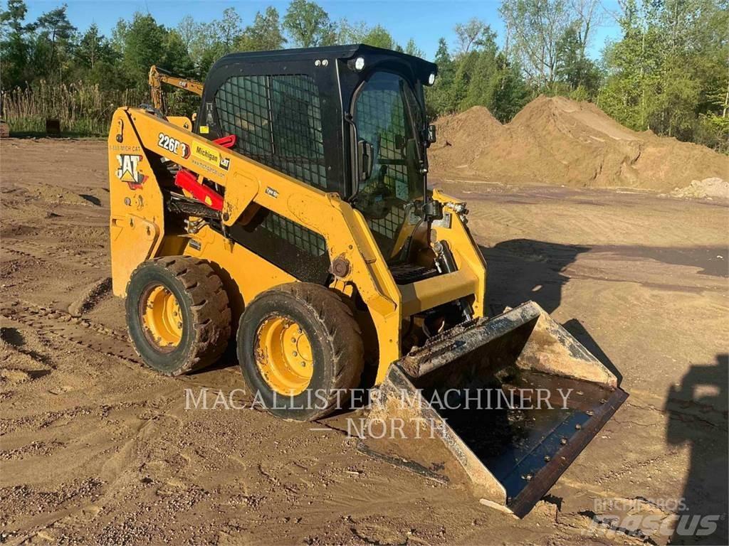CAT 226D3 AQ Schrankladers