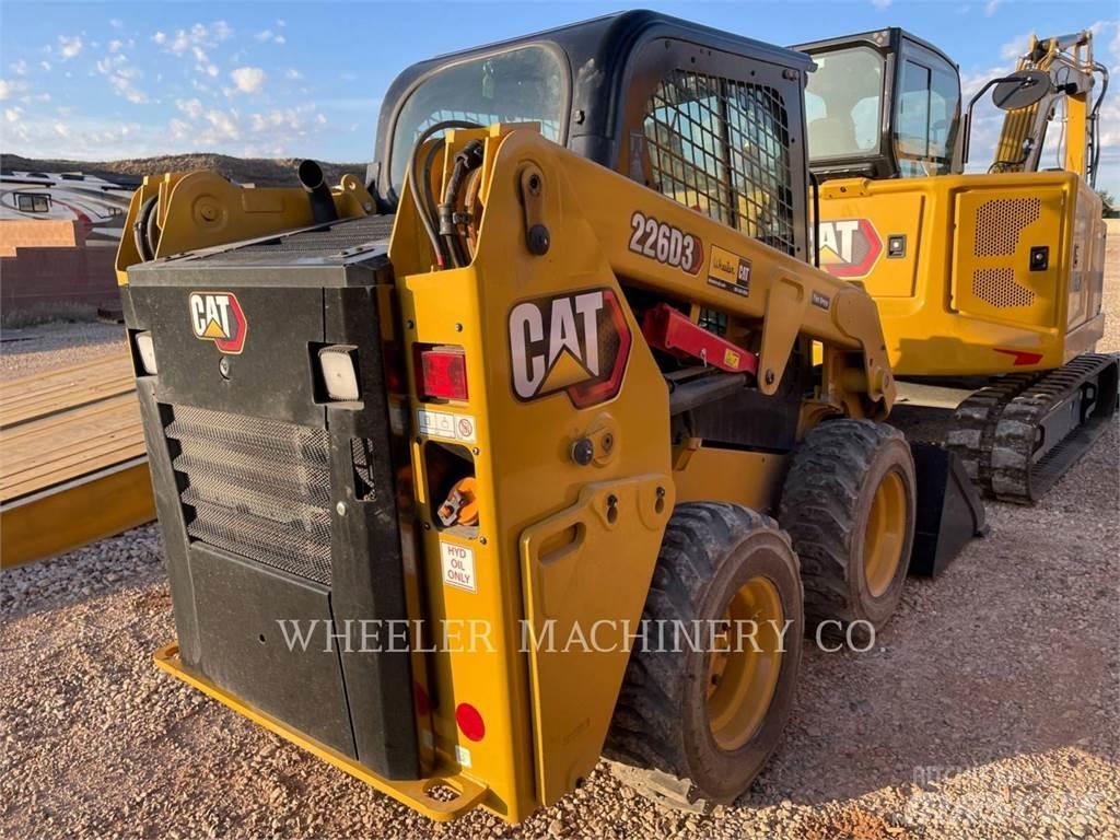 CAT 226D3 C3H2 Schrankladers