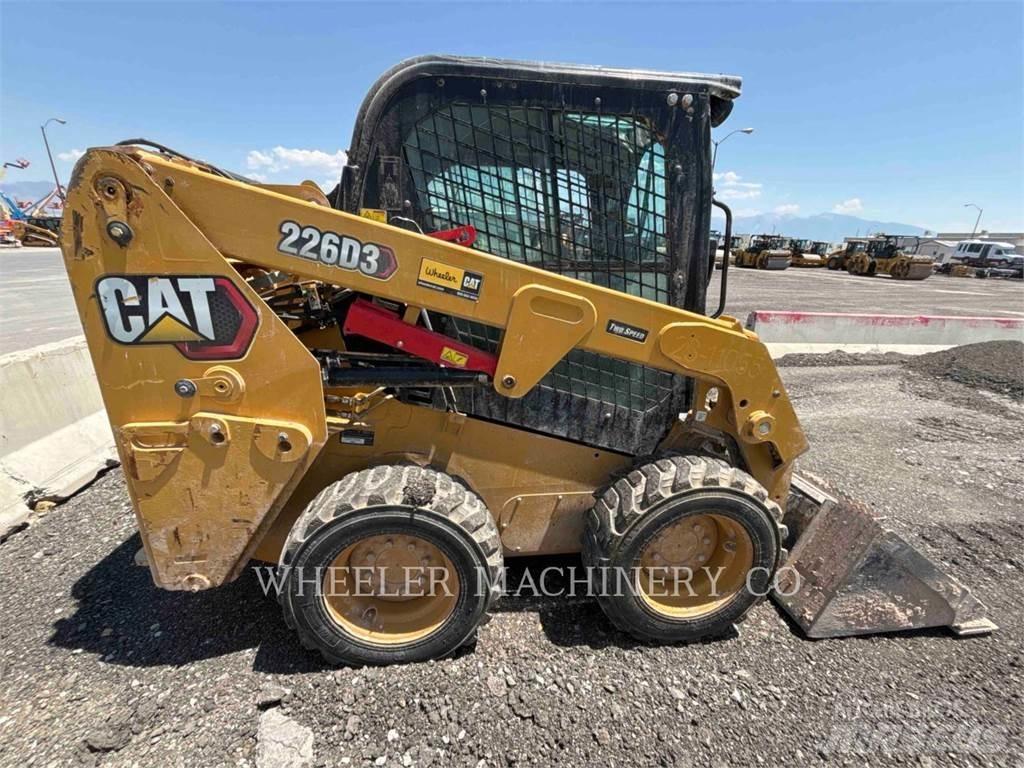 CAT 226D3 C3H2 Schrankladers