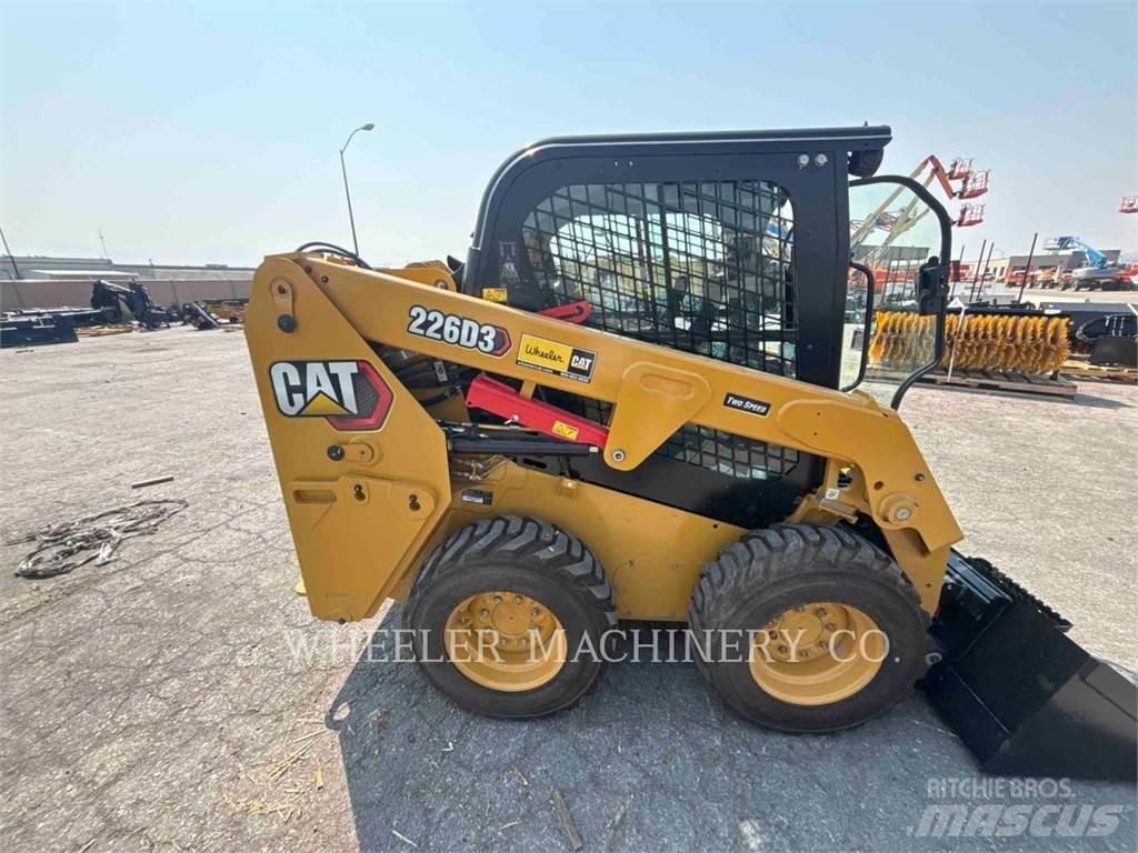 CAT 226D3 C3H2 Schrankladers