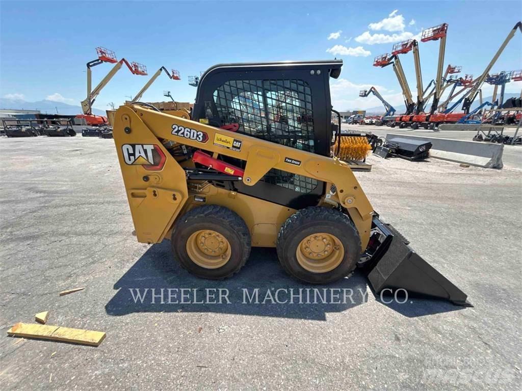 CAT 226D3 C3H2 Schrankladers