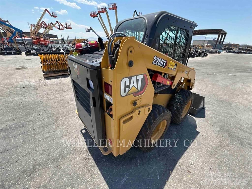 CAT 226D3 C3H2 Schrankladers