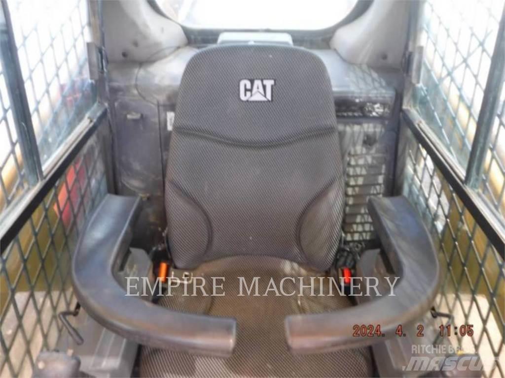 CAT 226D3 CA Schrankladers