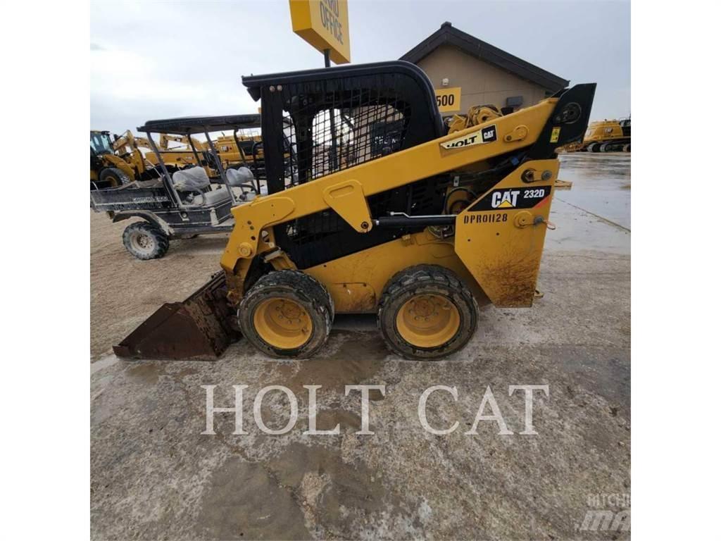 CAT 232D Schrankladers