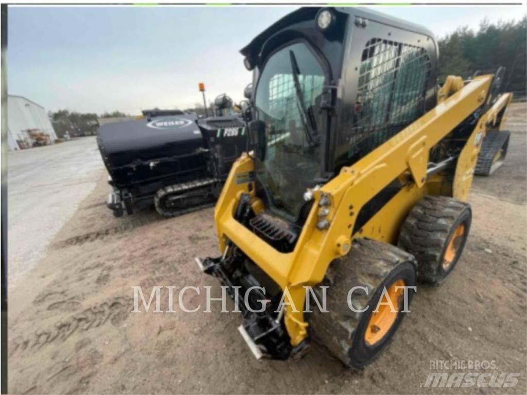 CAT 232D3 A2Q Schrankladers