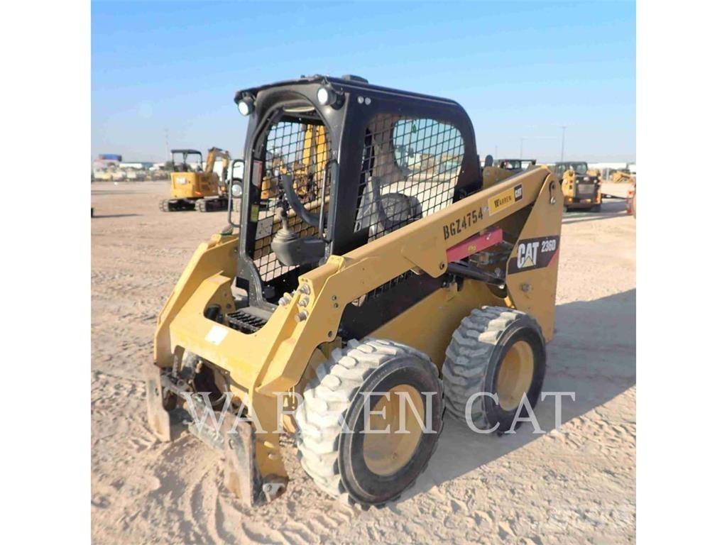 CAT 236D Schrankladers