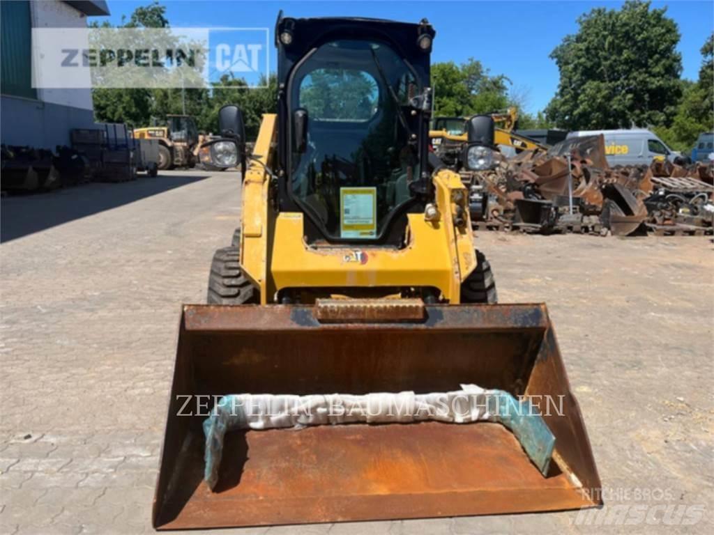 CAT 236D Schrankladers