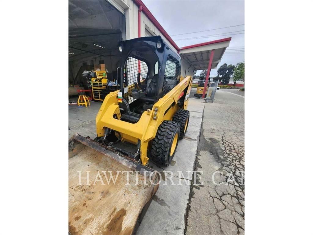 CAT 236D Schrankladers