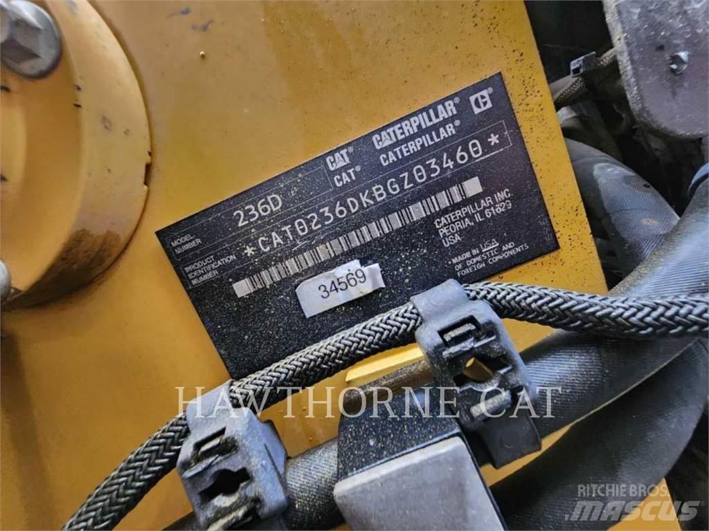 CAT 236D Schrankladers
