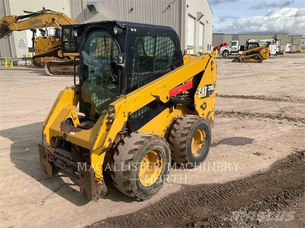 CAT 236D A2Q Schrankladers
