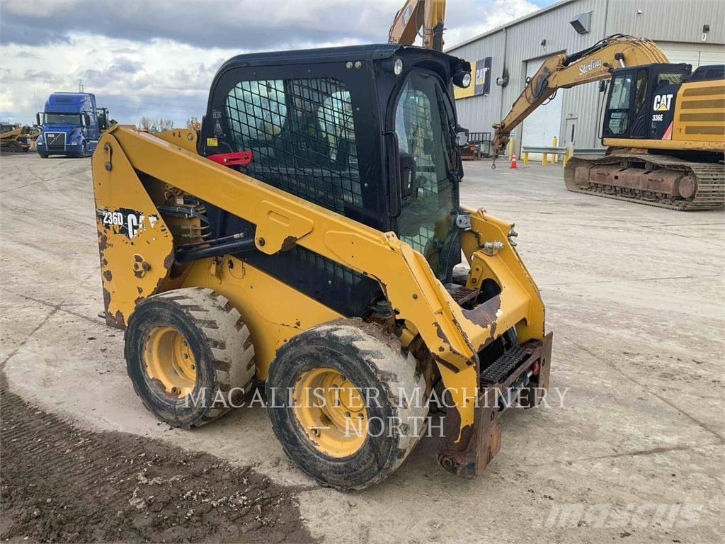 CAT 236D A2Q Schrankladers