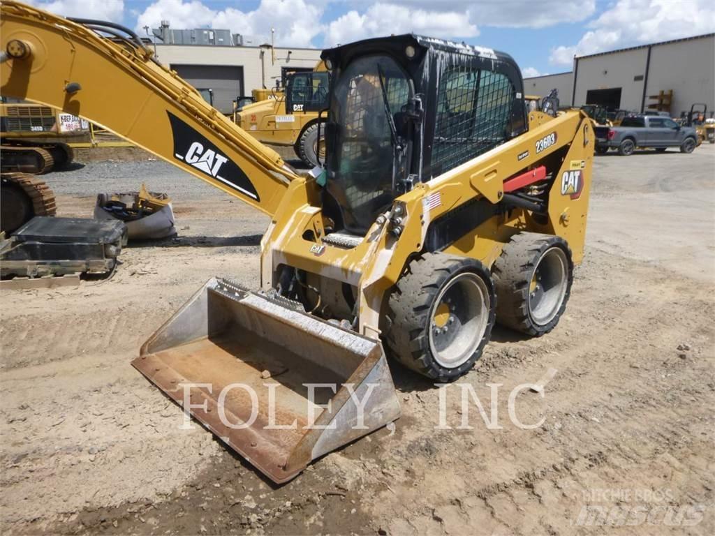 CAT 236D3 Schrankladers