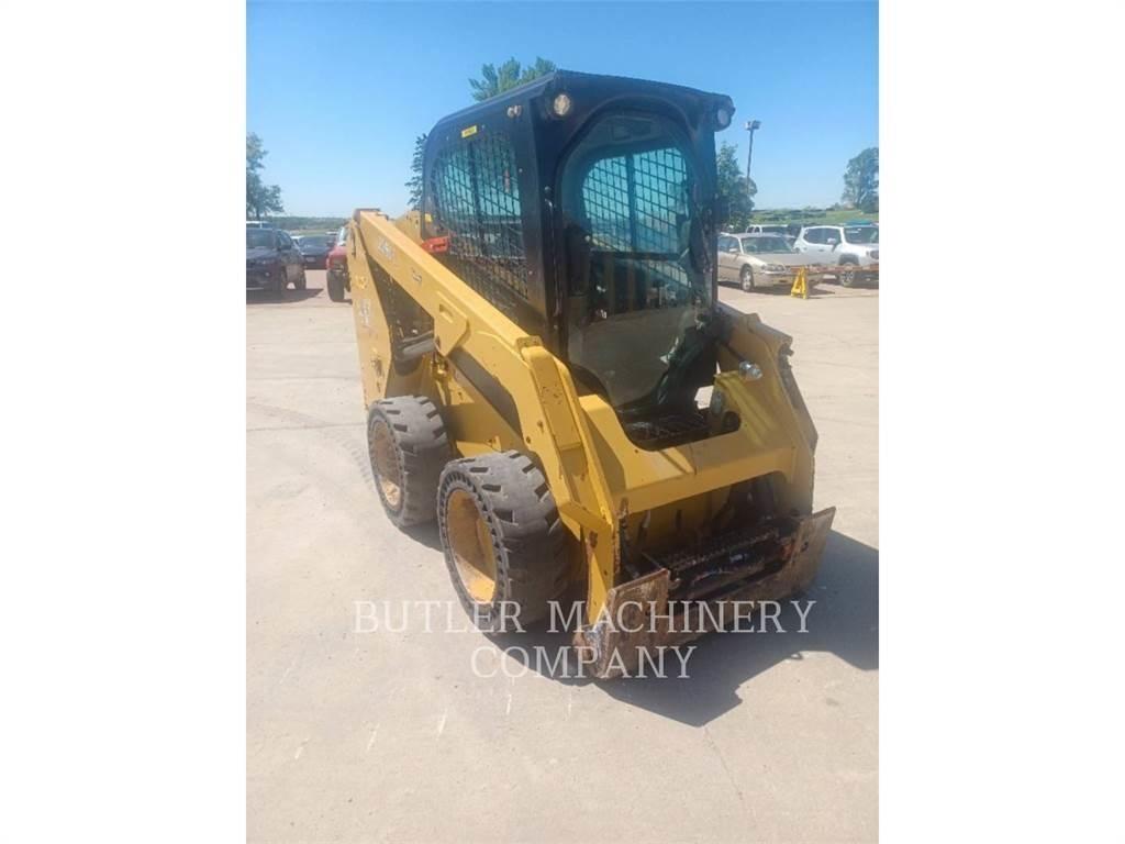 CAT 236D3 Schrankladers