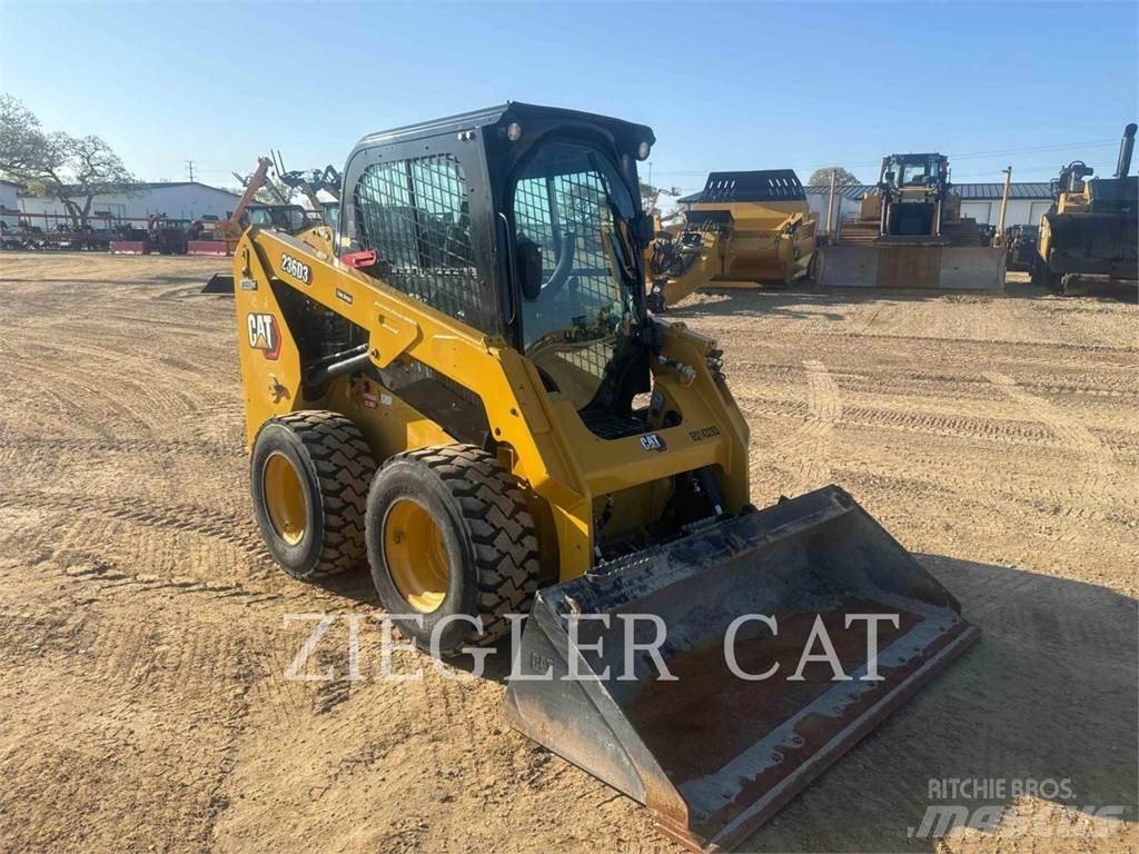 CAT 236D3 Schrankladers