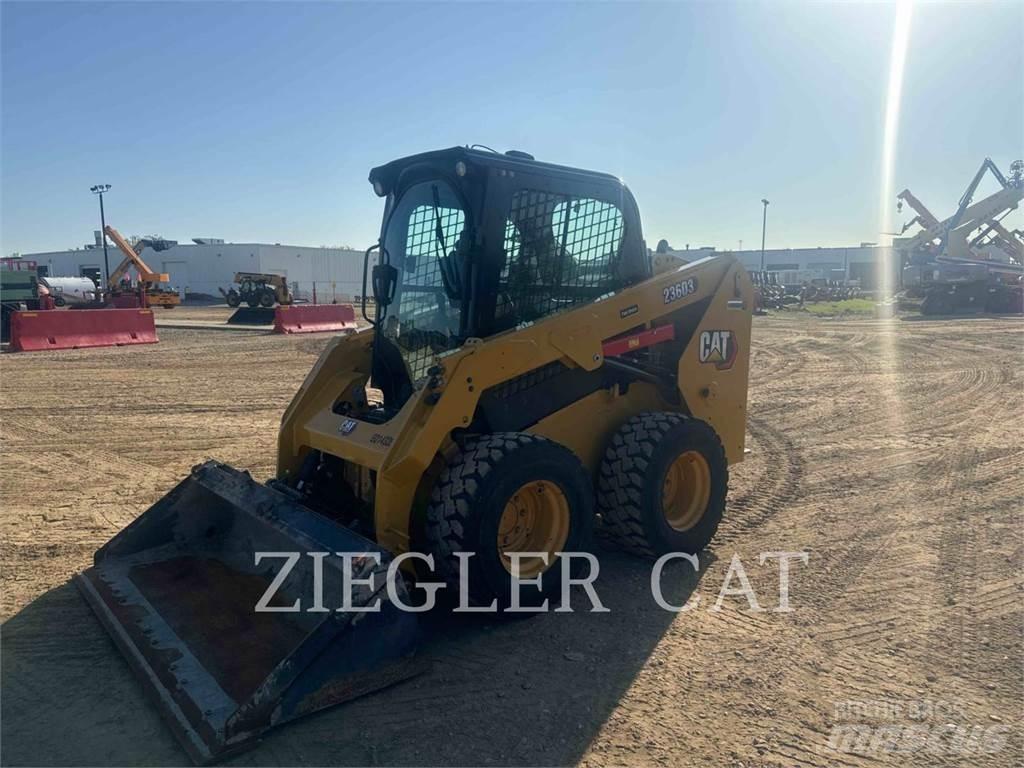 CAT 236D3 Schrankladers