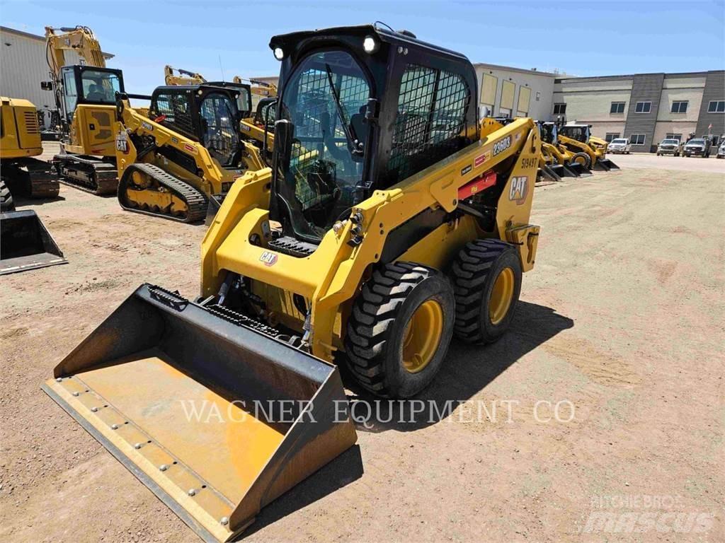 CAT 236D3 Schrankladers