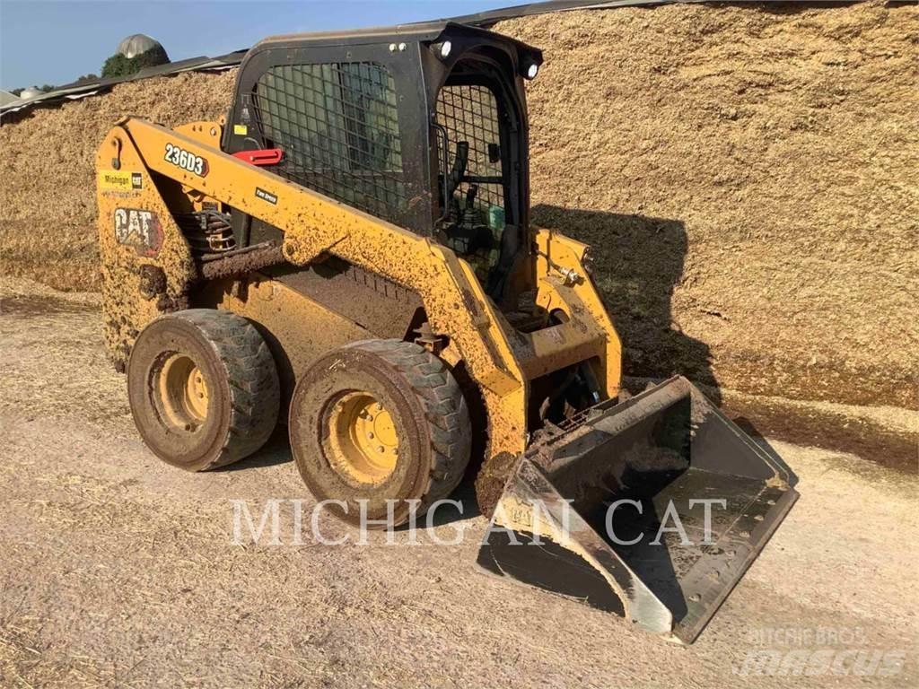 CAT 236D3 AQ Schrankladers