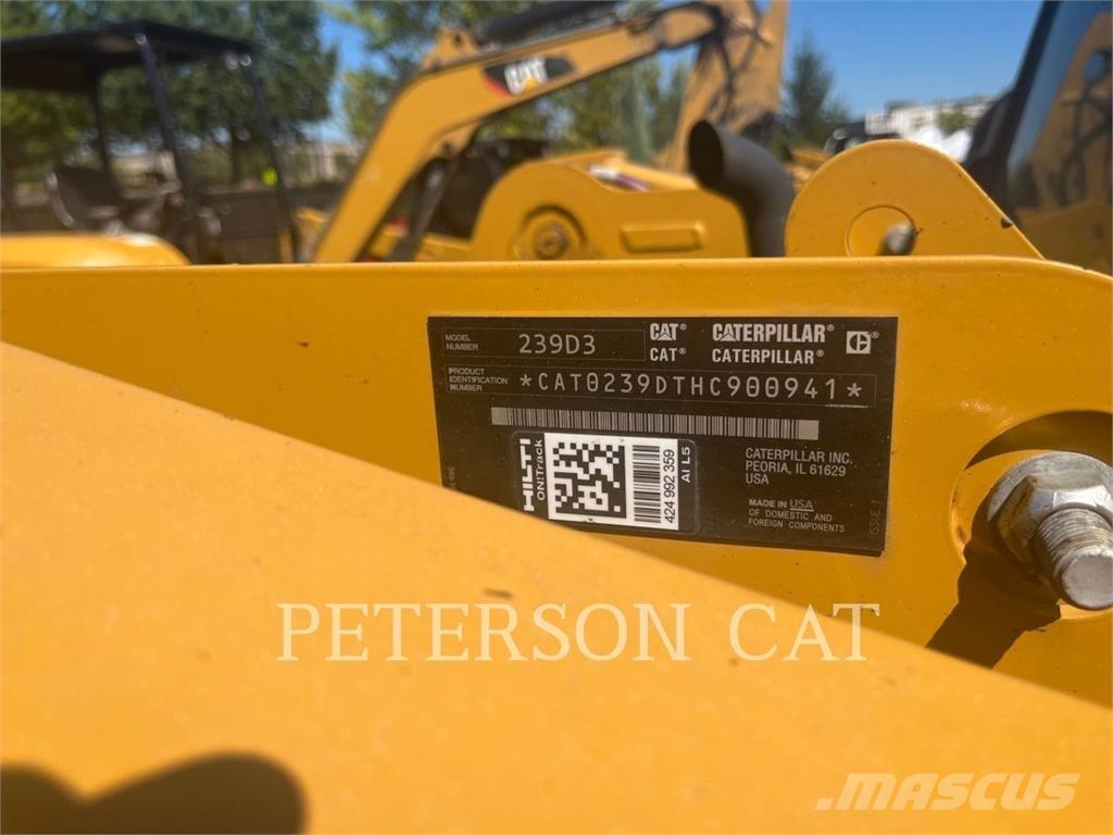 CAT 239D3 Schrankladers