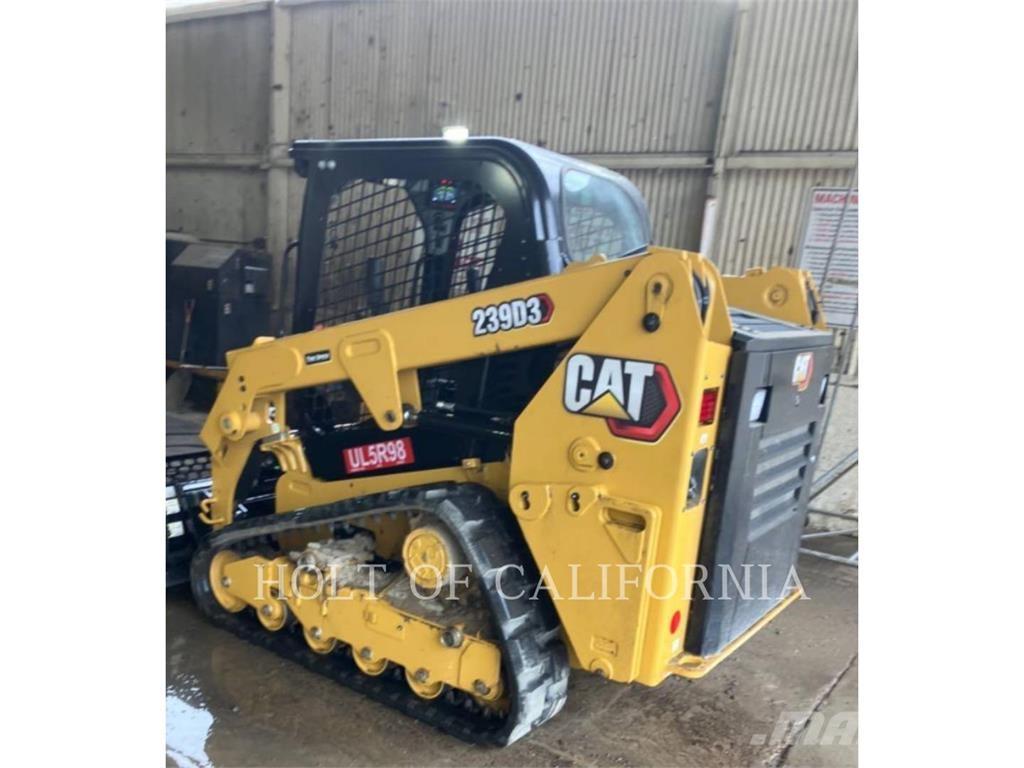CAT 239D3 Schrankladers
